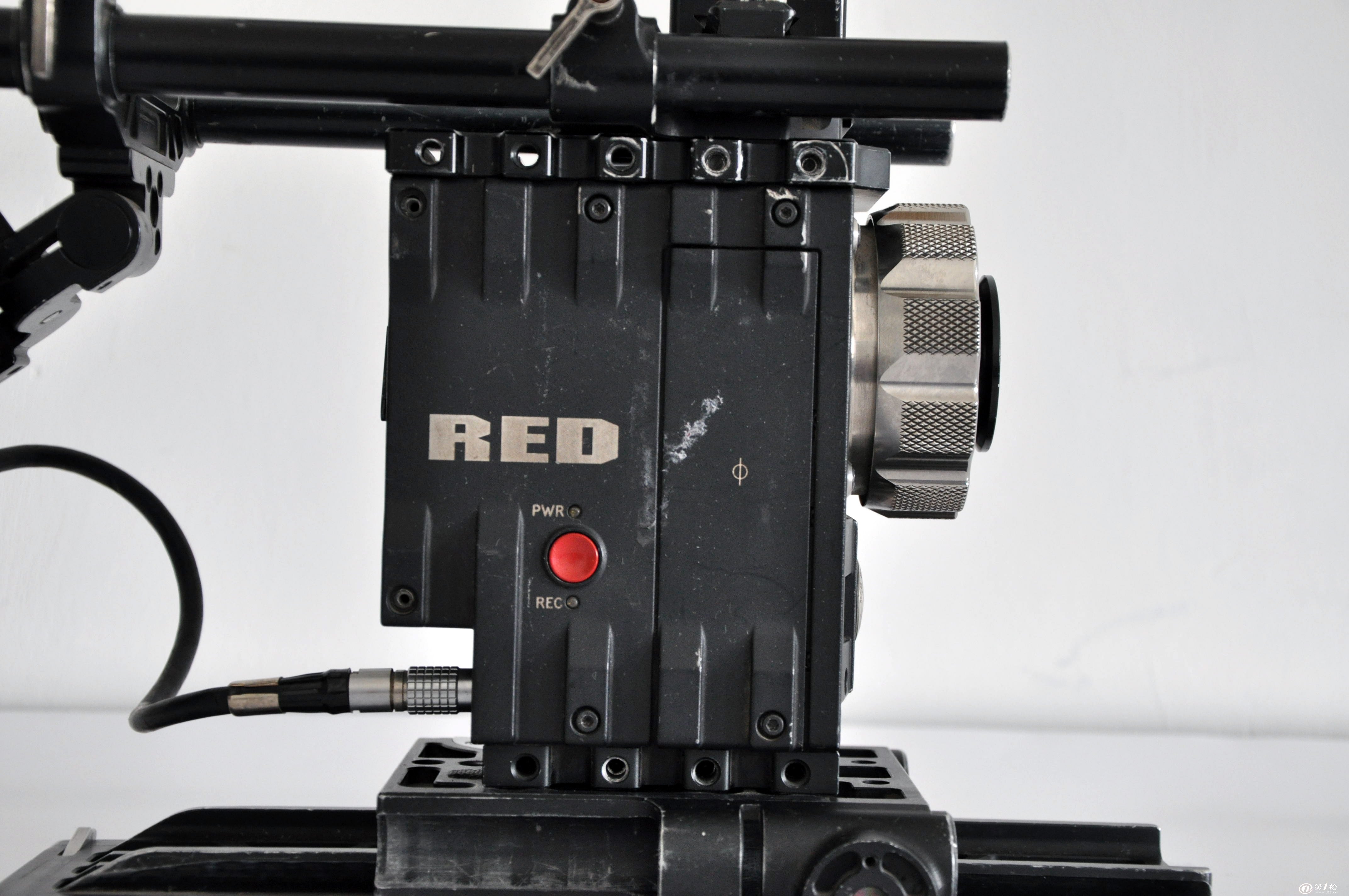 red epic 5k数字摄影机_电影摄影机_第一枪