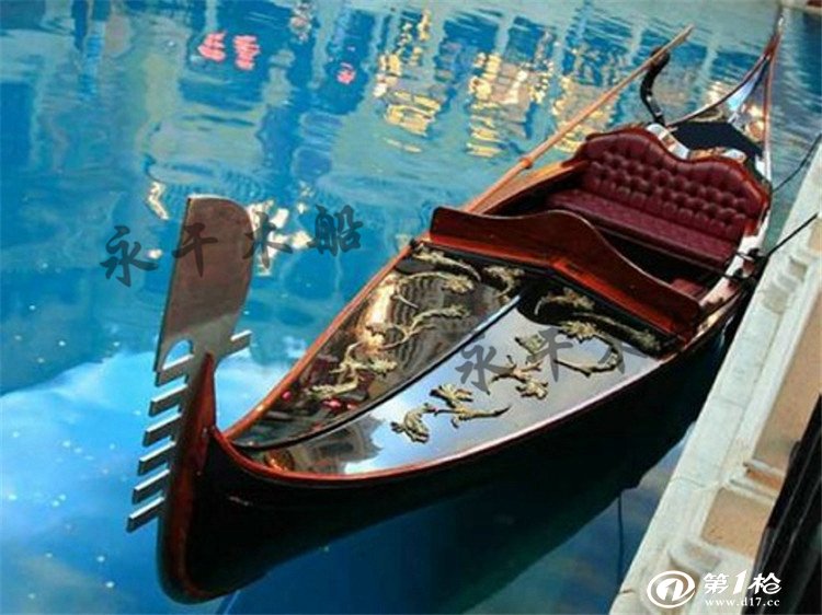 公朵拉游船 婚庆拍摄道具船 房产景观装饰船 欧式尖头船