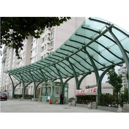 钢结构雨棚、宏冶钢构，*震防风(在线咨询)、医院钢结构雨棚