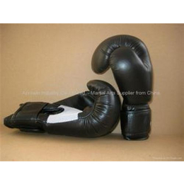 拳击手套供应商、猛龙体育用品、拳击手套价格