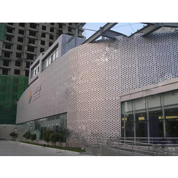 江苏氟碳铝单板 穿孔铝板幕墙每平方价格 厂家供应 来图定制缩略图