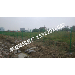 广州双边丝护栏厂家 公路两边绿色铁丝网 高速公路封闭网 