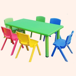 江西*园课桌椅塑料课桌椅多人课桌椅