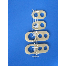 龍三塑胶标准零配件制造厂*3孔塑胶八字扣