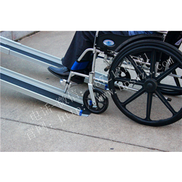 供应厂家*思陆XPB-SS成都高硬度电动轮椅坡道价格