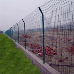 新正 厂房护栏网 园林护栏网 道路隔离网 锌钢围栏网 