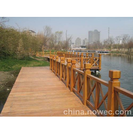 江宁碳化木护栏、南京典藏装饰、碳化木护栏安装