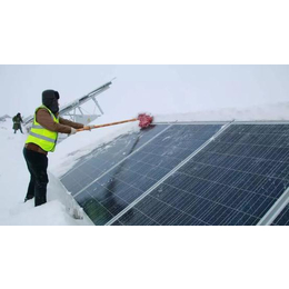 遇到强降雪家中的光伏电站该怎么办