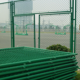产地货源 四川南通低碳钢丝体育场护栏网