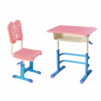 课桌椅须符合标准 高度与学生身高相适应