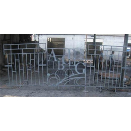 临朐桂吉铸造公司(图),铸铁栏杆批发,铸铁栏杆
