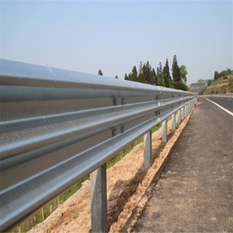 青海厂家喷塑护栏安装高速公路防撞栏价格