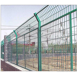 c型柱护栏|卓铭丝网|c型柱护栏网价格