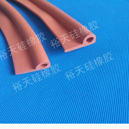 广东涂布机耐高温发泡硅胶密封条硅胶发泡管生产厂家