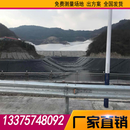 昆明波形护栏板 防撞护栏道路 高速护栏立柱生产厂家