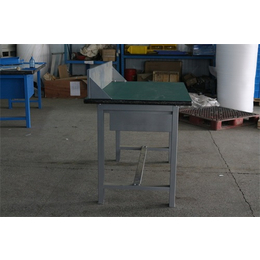 工作桌生产厂家(多图)|中型工作桌|工作桌