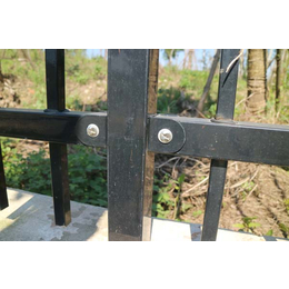 江苏道路护栏|江苏蒙特利克护栏网厂|城区道路护栏