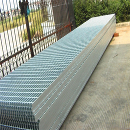 广东现货供应异形热镀锌不锈钢麻花钢楼梯防滑踏步板钢格板