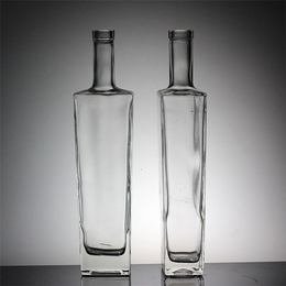 永济市玻璃酒瓶-喷涂玻璃酒瓶-郓城县金鹏包装有限公司