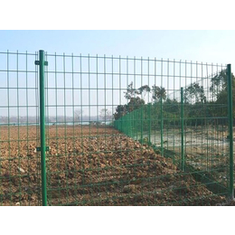 河北华久(图)、圈地护栏网安装、圈地护栏网