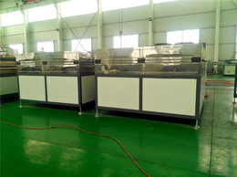 生产中空板设备-同三塑机(在线咨询)-徐州中空板设备