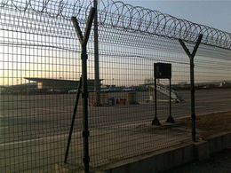 机场防护网****制造-黑龙江机场防护网-河北宝潭护栏