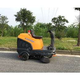 扫地车- 安徽南博扫地车厂家-驾驶式扫地车