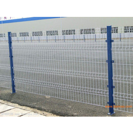 厂家*绿色浸塑三到折弯双边丝护栏网 铁路框架护栏网
