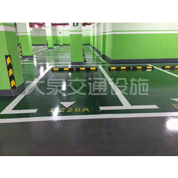 承接深圳停车场划线车位热熔划线道路划线工程缩略图