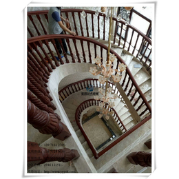 武汉亚誉艺术楼梯、弧形实木楼梯厂家、硚口实木楼梯厂家