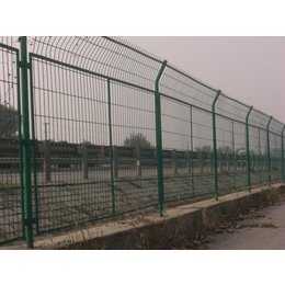 广西双圈护栏网、河北宝潭护栏、双圈护栏网规格