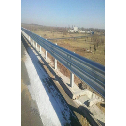 山东高速公路防撞护栏板 波形热镀锌*护栏板缩略图