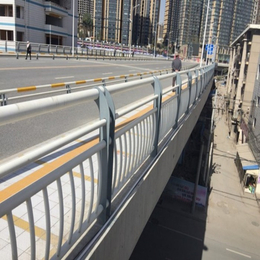 不锈钢复合管护栏-亿鑫通达桥梁护栏