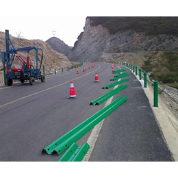 好用的高速公路护栏板-润金交通(在线咨询)-鹰潭公路护栏板