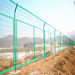 护栏网公路护栏 高速公路防护栏网 高速公路护栏网厂家