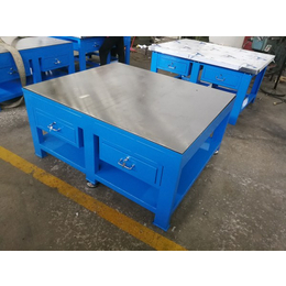 常用模具拆装桌尺寸 20mm厚钢板模具钳工桌结构细节图