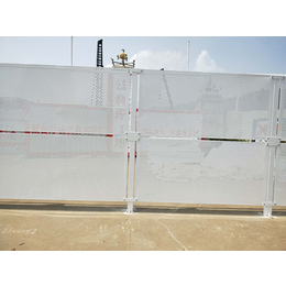 海南工地冲孔板护栏供应 常规防台风围挡价格