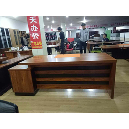 商丘铝合金办公桌-威鸿办公家具-铝合金办公桌样式
