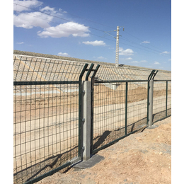 各种尺寸定做(图)|金属网铁路防护栅栏|铁路防护栅栏