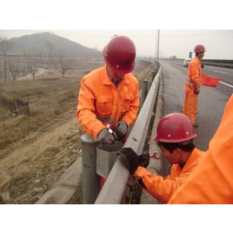 安顺公路钢板护栏-锦泽护栏-公路钢板护栏厂家