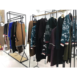 武汉外贸品牌女装库存尾货批发开店货源就在统衣服饰