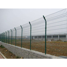 围栏铁丝网(多图)-围墙圈地护栏网-漯河圈地护栏网