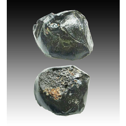 玻璃陨石鉴定 玻璃陨石拍卖价格