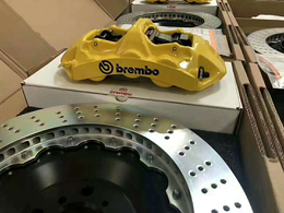 奥迪S8制动改装Brembo GT六活塞刹车卡钳套装