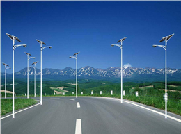 6米太阳能路灯 绿色节能 全年0耗电 可连续工作3-7天
