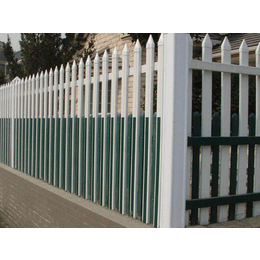 葫芦岛pvc草坪护栏、威友丝网、pvc草坪护栏型号