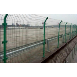 机场护栏哪家好、沈阳同兴网栏厂 、鸡西机场护栏