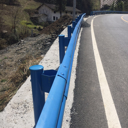 临汾地区供应喷塑护栏 波形护栏 公路绿色护栏板 镀锌护栏板