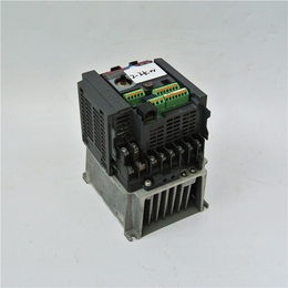 D740 三菱变频器 2.2KW