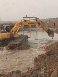 随州水上挖掘机-宏宇出租大型挖掘机-水上挖掘机厂家